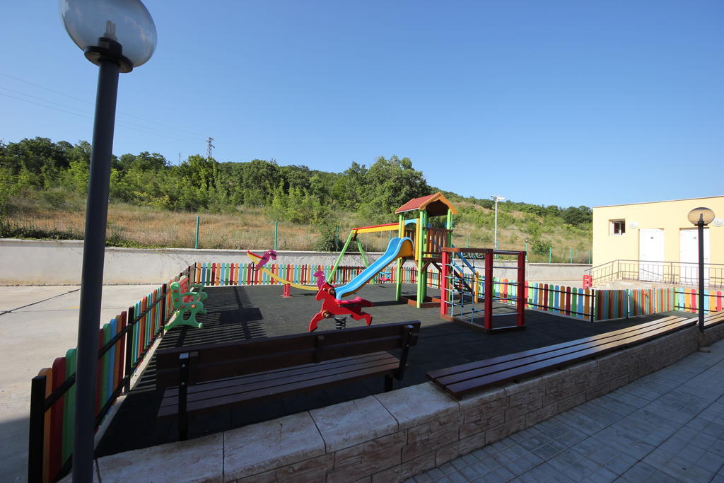 Menada Sunset Kosharitsa Apartments Exterior photo