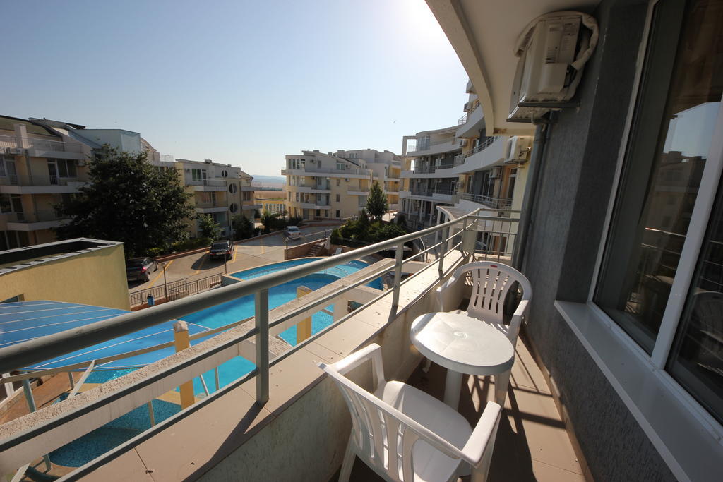 Menada Sunset Kosharitsa Apartments Exterior photo