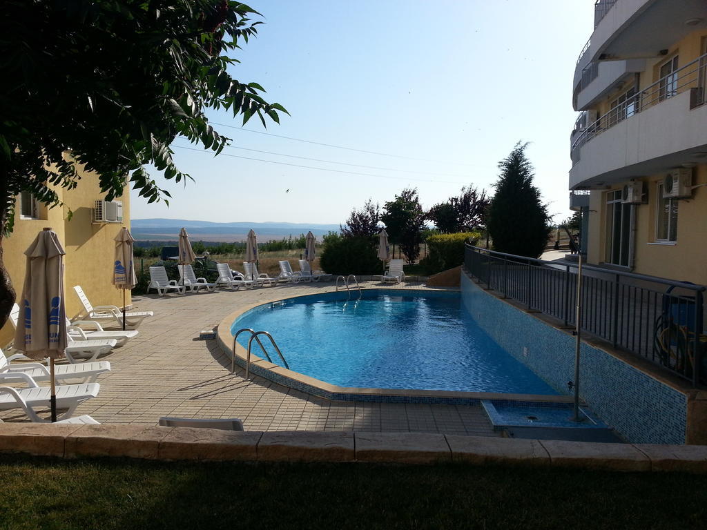 Menada Sunset Kosharitsa Apartments Exterior photo