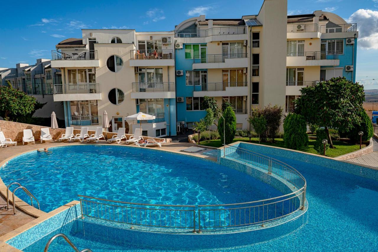 Menada Sunset Kosharitsa Apartments Exterior photo